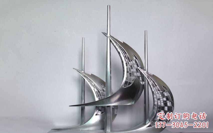 南京不锈钢帆船雕塑——海洋之旅的象征