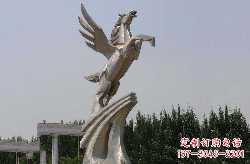 南京不锈钢飞马雕塑象征力量与灵动
