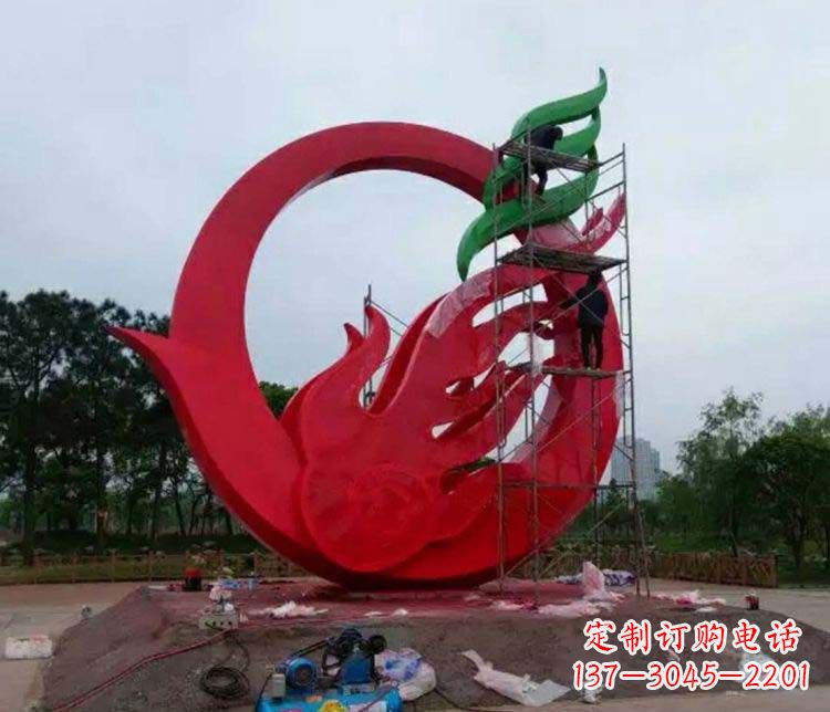 南京不锈钢凤凰雕塑精美而又神秘