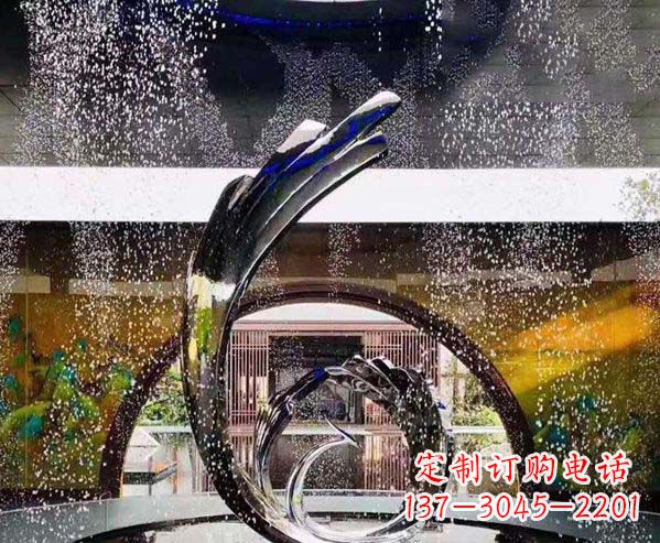 南京凤凰雕塑优雅的不锈钢艺术