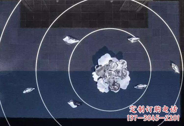 南京不锈钢公园波纹和莲花雕塑