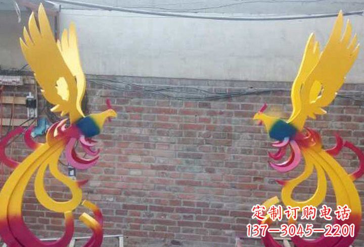 南京不锈钢公园彩色凤凰雕塑——艺术与自然的融合