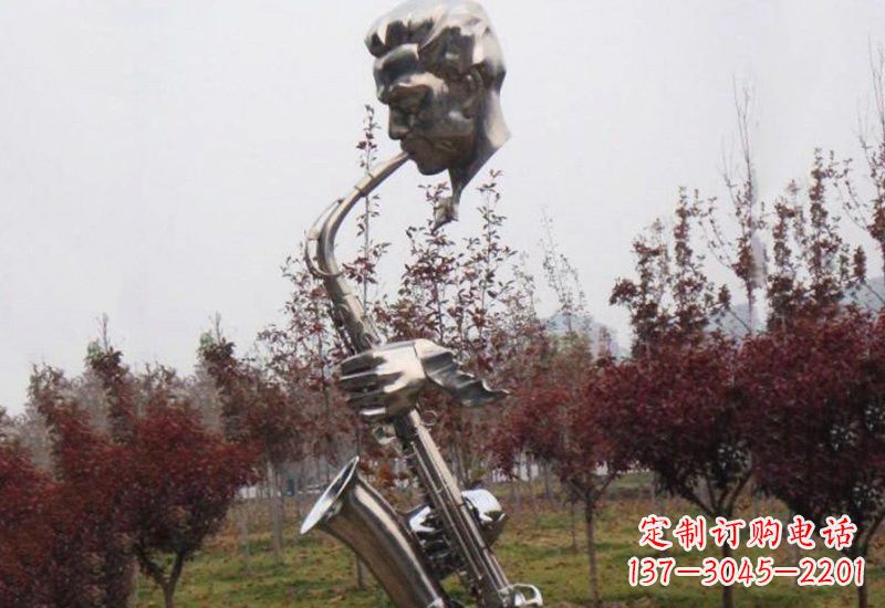 南京不锈钢萨克斯雕塑艺术与音乐的结合
