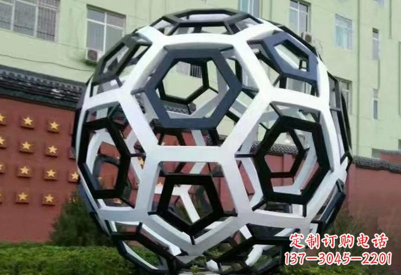 南京不锈钢公园抽象镂空足球雕塑