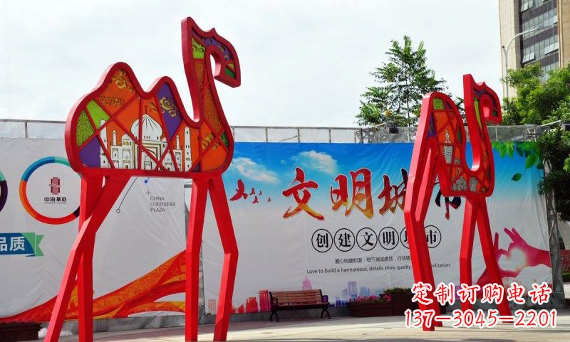 南京不锈钢骆驼雕塑——精美的艺术之作