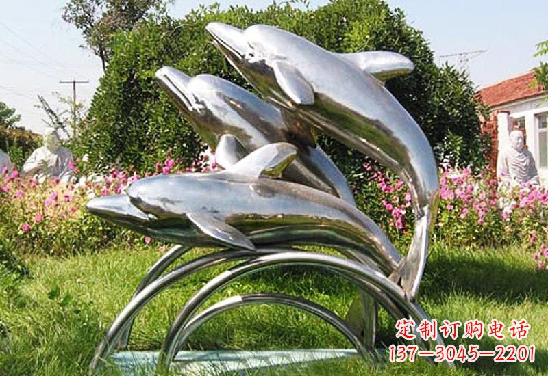 南京不锈钢公园动物跳跃的海豚雕塑