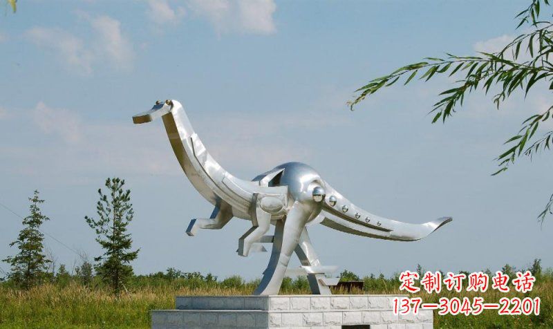 南京不锈钢公园动物鸭嘴龙雕塑