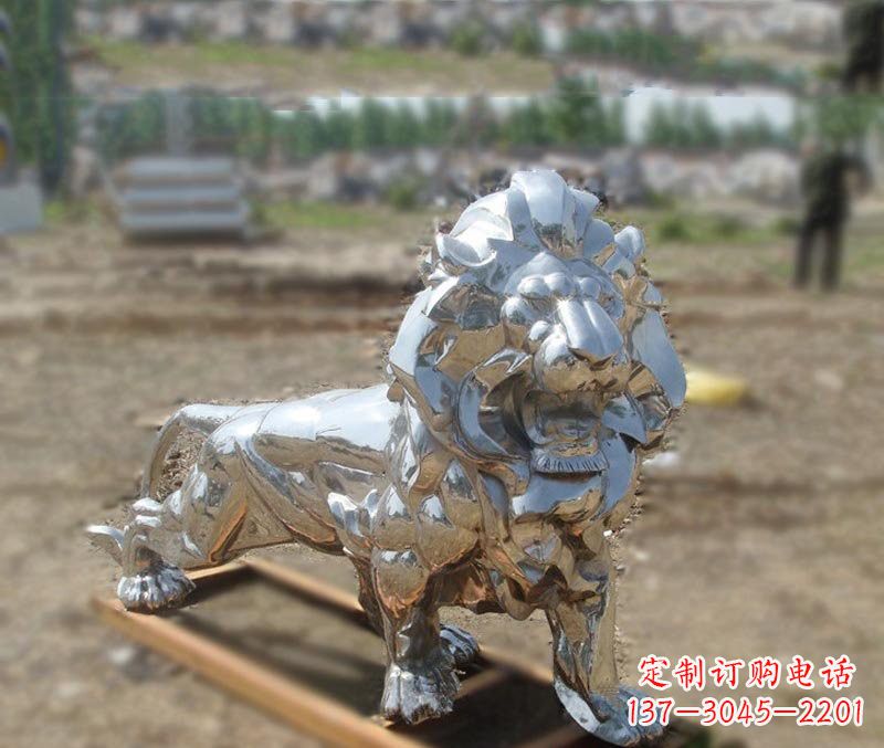 南京不锈钢雕刻的狮子