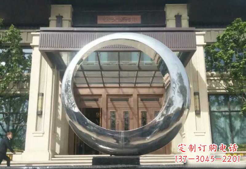 南京不锈钢公园圆环雕塑精致美观的艺术品