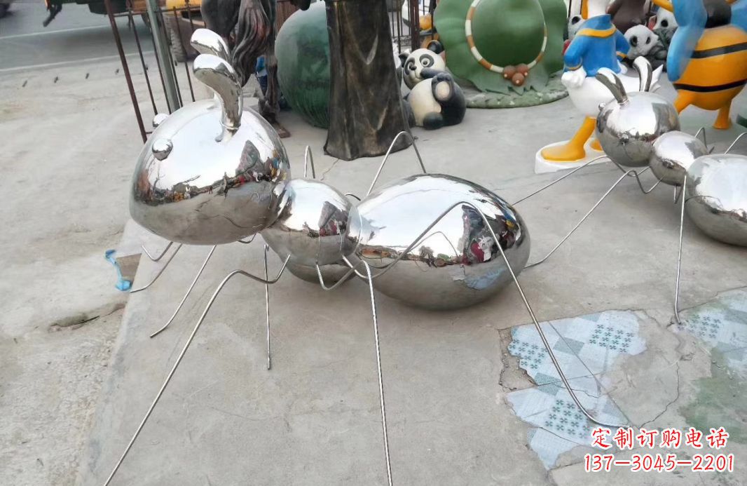 南京不锈钢公园蚂蚁动物雕塑