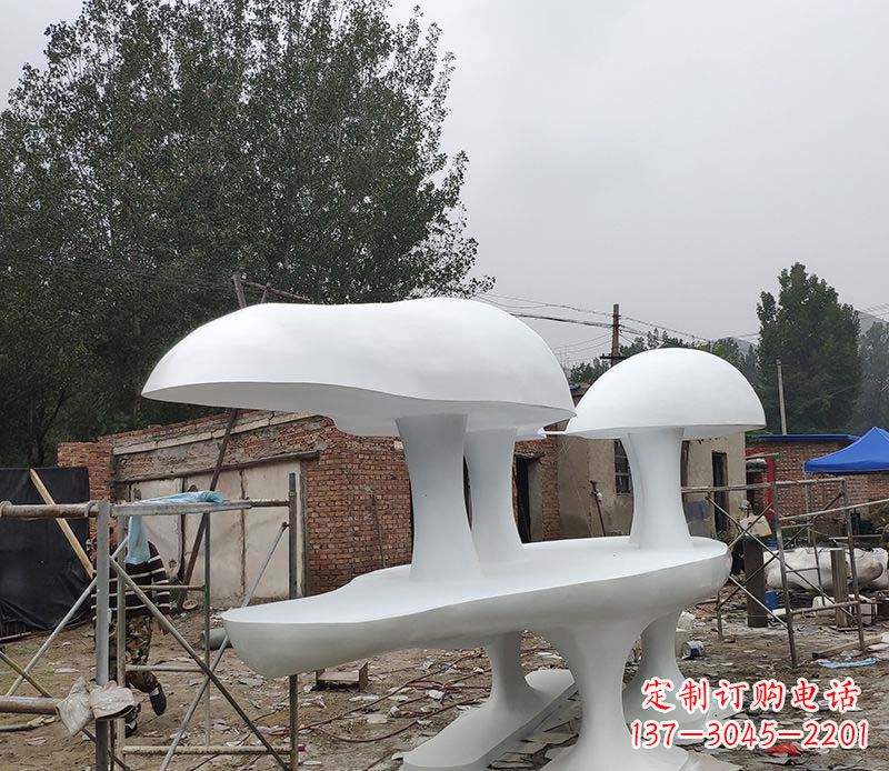 南京不锈钢蘑菇雕塑——美丽的艺术礼物
