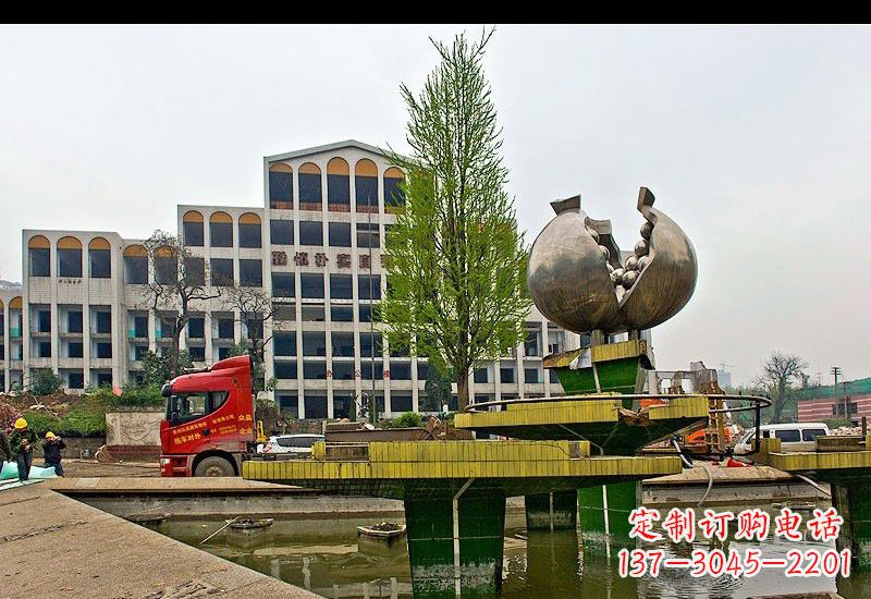 南京不锈钢石榴雕塑灿烂的艺术之美