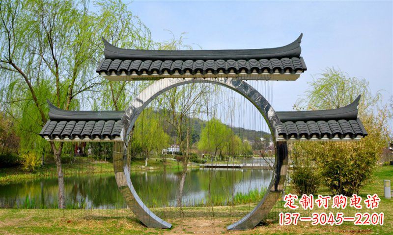 南京不锈钢公园月亮门雕塑传承中华文化