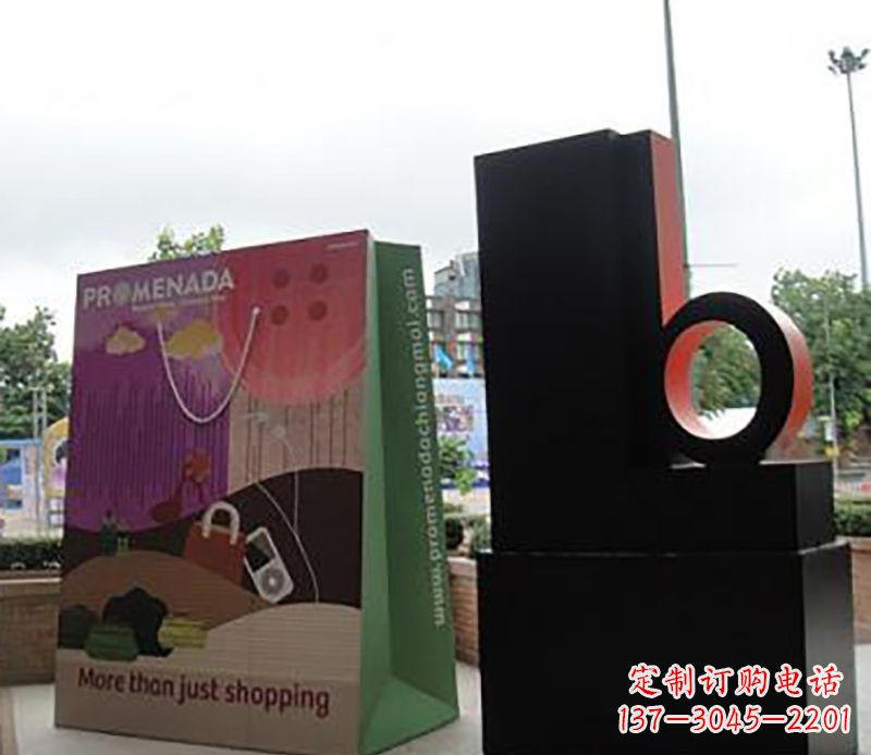 南京不锈钢购物袋公园雕塑