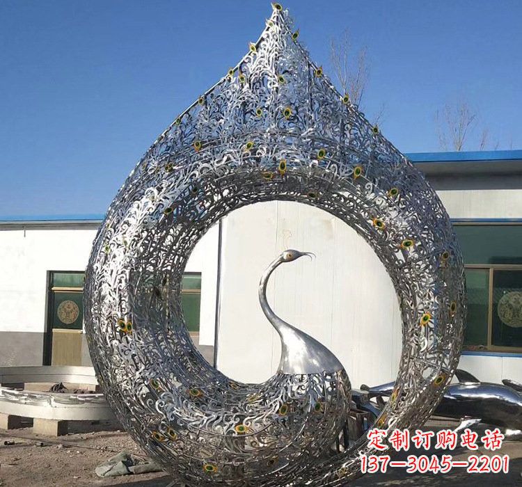 南京优雅的不锈钢孔雀雕塑