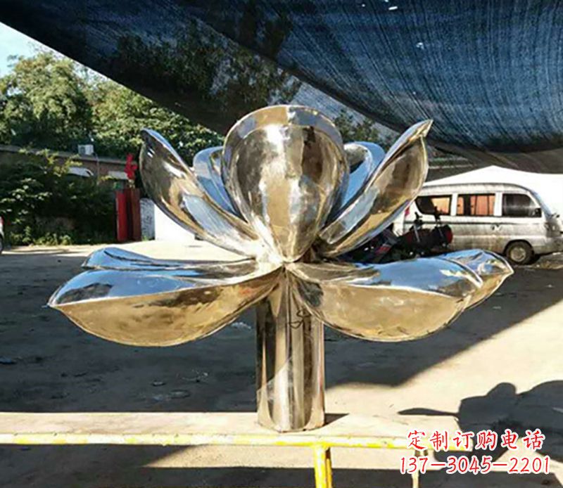 南京不锈钢荷花雕塑——彰显小区景观之美