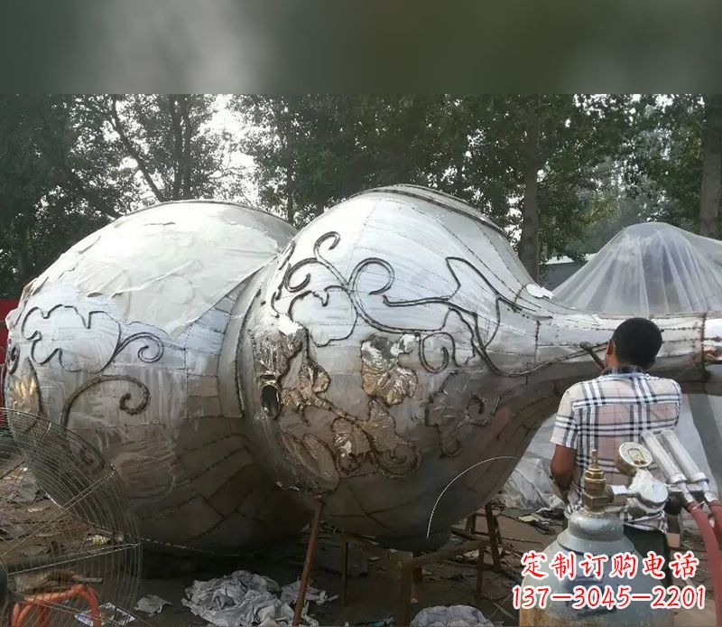 南京不锈钢葫芦雕塑