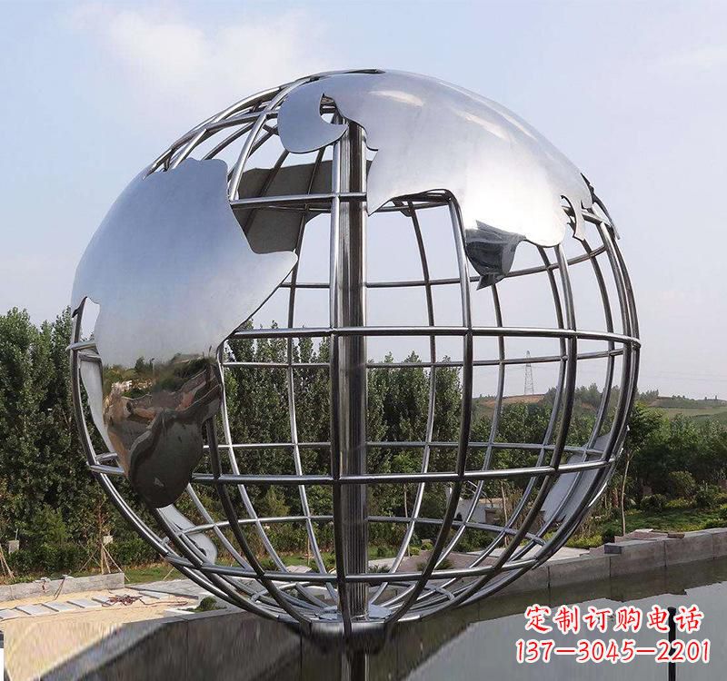 南京不锈钢户外地球仪雕塑一件既美观又能提醒人们环保的艺术品