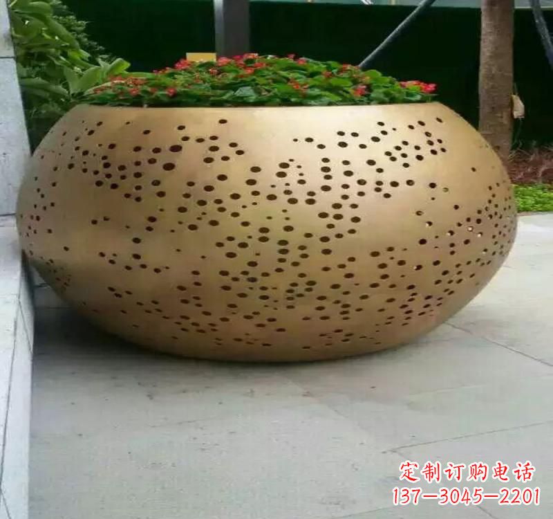 南京不锈钢户外花盆雕塑
