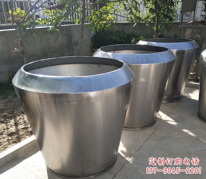 南京不锈钢花盆雕塑
