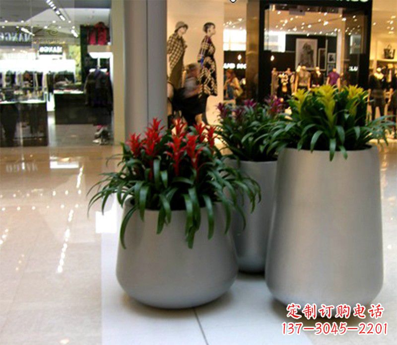 南京不锈钢花盆雕塑2