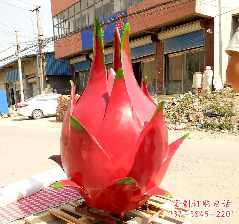南京精美不锈钢火龙果雕塑
