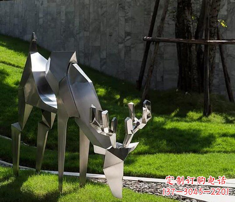 南京不锈钢几何动物雕塑——点缀鹿公园美景