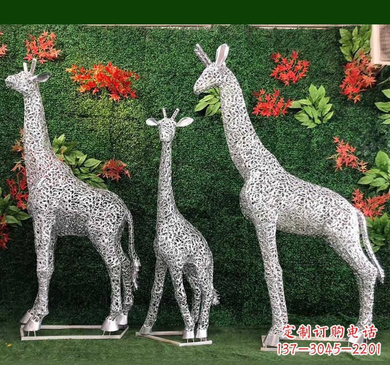 南京不锈钢长颈鹿雕塑艺术与美的完美结合