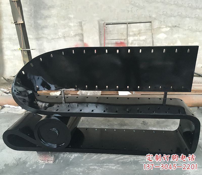 南京不锈钢胶卷座椅雕塑