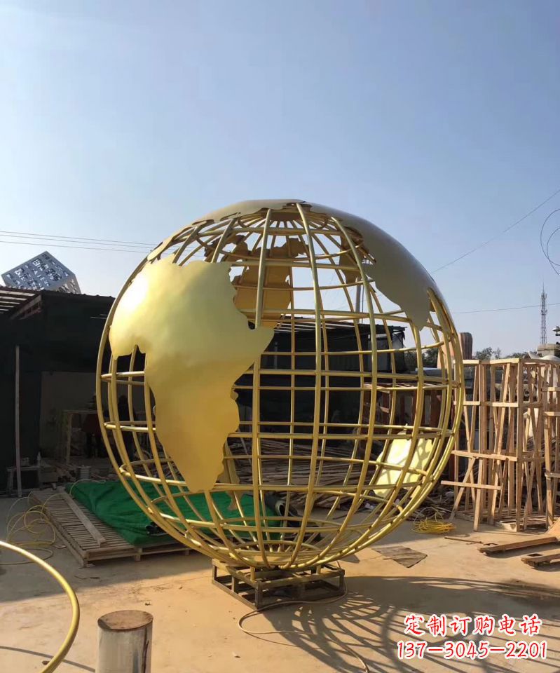 南京不锈钢金属地球仪雕塑一种视觉美学的精美艺术