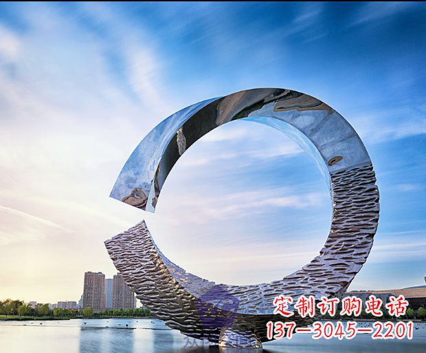 南京环绕世界的不锈钢景观雕塑