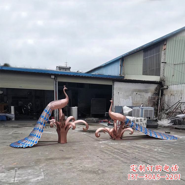 南京不锈钢孔雀彩色雕塑