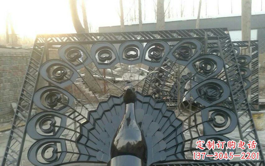 南京不锈钢孔雀开屏景观雕塑