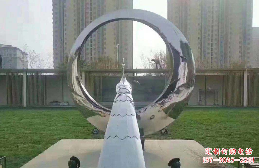 南京不锈钢孔雀雕塑精美外形,精美细节