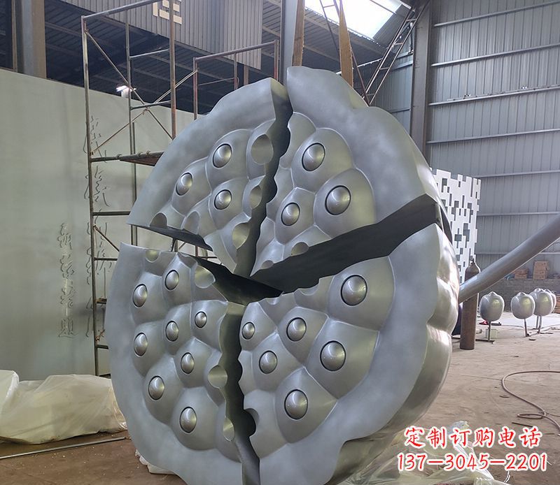 南京不锈钢莲蓬雕塑精美外形 引人入胜