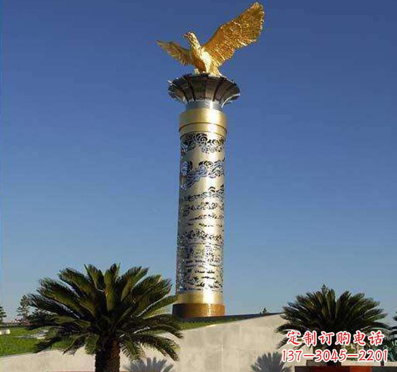 南京不锈钢龙柱雕塑把神秘的传统融入现代