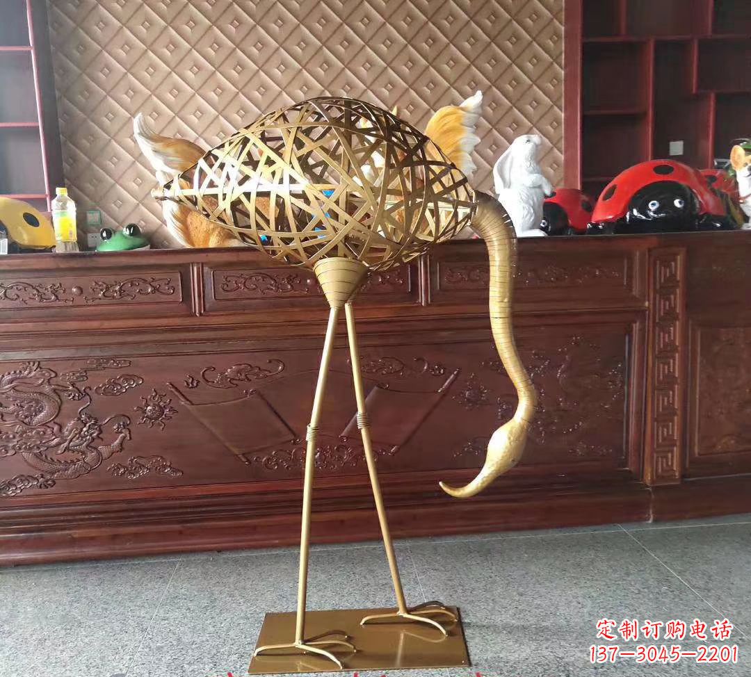 南京不锈钢丹顶鹤雕塑精美外形,传承中华文化