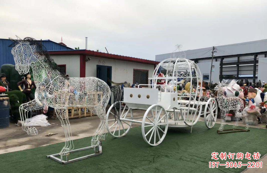 南京不锈钢镂空欧式马车雕塑精美造型点缀空间