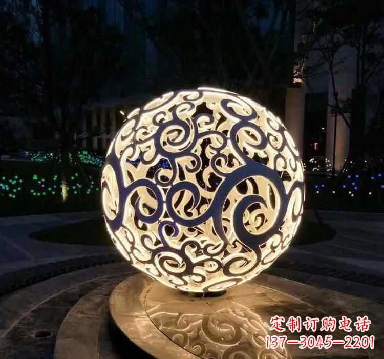 南京不锈钢镂空球喷泉雕塑2