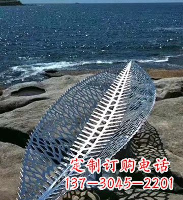 南京不锈钢镂空树叶景观雕塑精致而又充满灵性