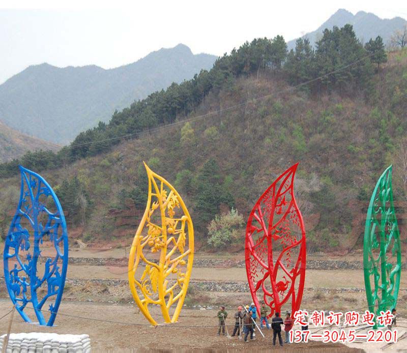 南京不锈钢镂空树叶景观雕塑精美绝伦