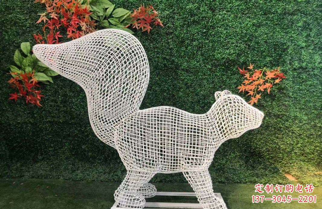 南京不锈钢松鼠雕塑艺术与精美结合
