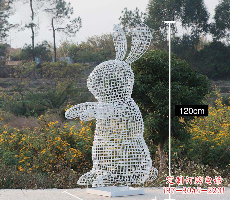南京不锈钢镂空兔子雕塑1
