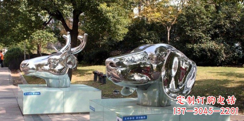 南京不锈钢鹿和狗头公园雕塑