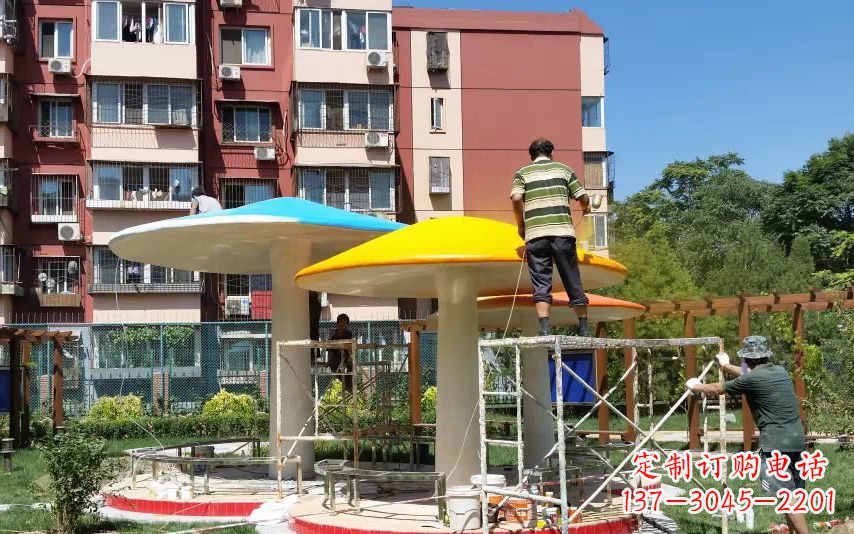 南京不锈钢蘑菇凉亭——精美雕塑点缀绿意