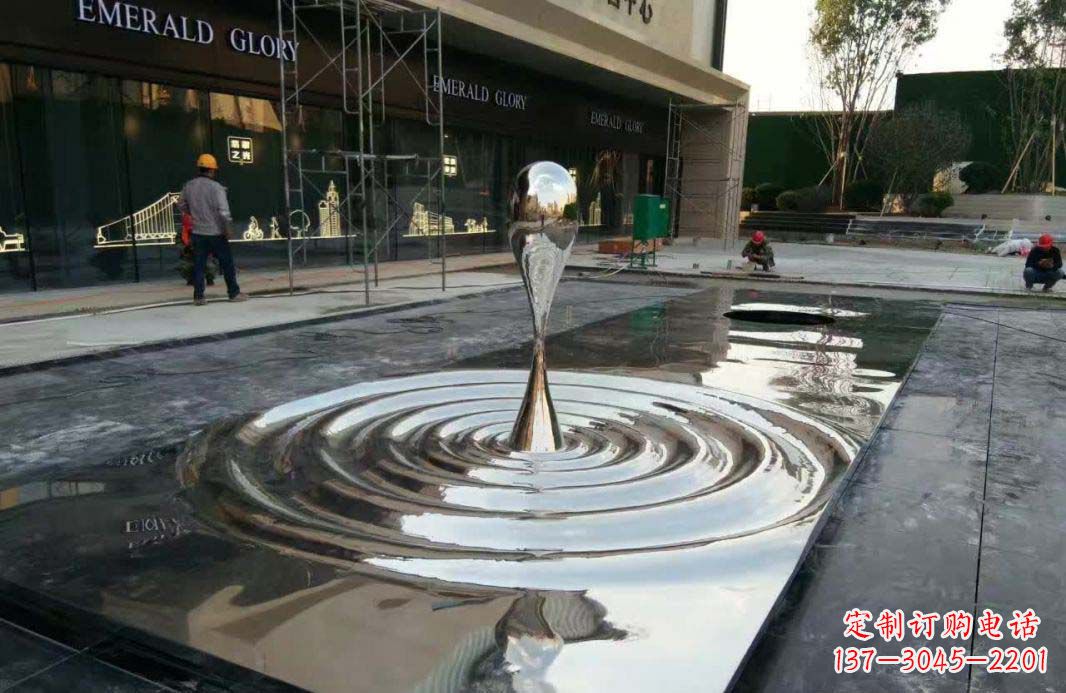 南京不锈钢水滴雕塑美丽的艺术表现