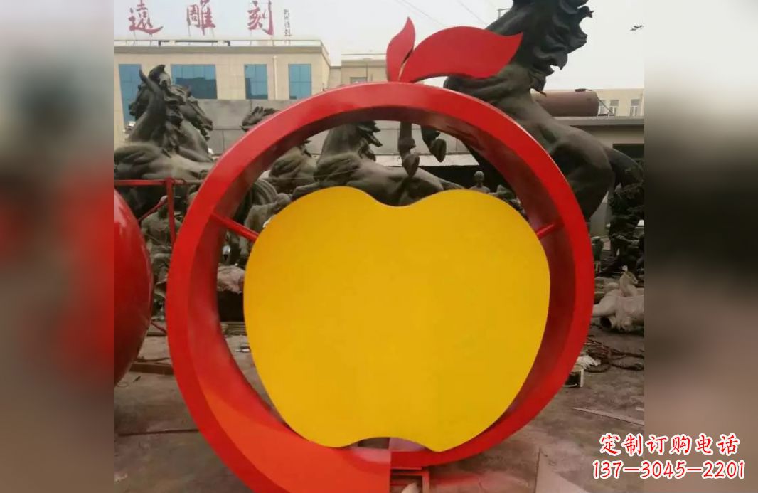 南京不锈钢苹果雕塑——见证爱与和平