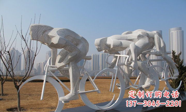南京展现运动风采的不锈钢自行车雕塑