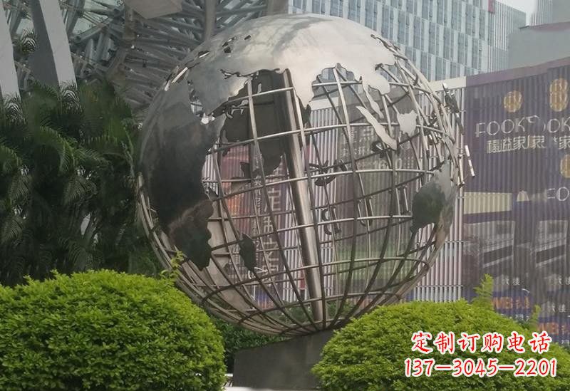 南京不锈钢地球仪雕塑一个精美的艺术品
