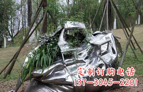 南京不锈钢手提包雕塑2
